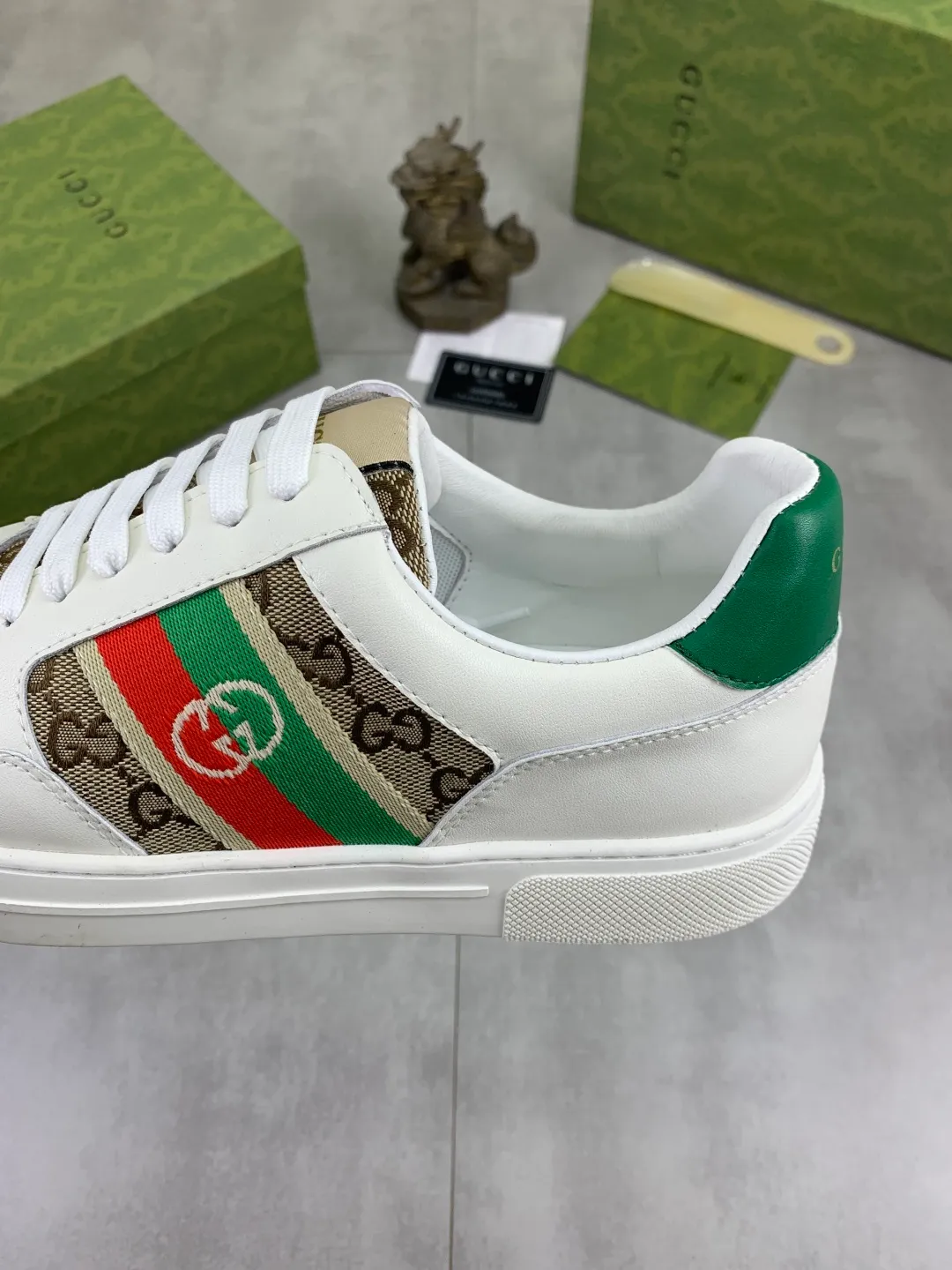 Men's Men's Shoes P420 💰[New Style] 🆘 The latest model from Gucci's official website🎁Classic casual and fashionable men's shoes👟Hot style💥Simple and elegant style, exclusive for trendy men. Unique latest brand elements from the official website👑Gucci original decoration, fashionable and generous, made of original soft calfskin fabric➕Comfortable soft sheepskin lining ✅The official website specifies wear-resistant rubber outsole_full of elasticity, classic model taken in real life🎬Color: 2️⃣colors available😍Number: 38-44
